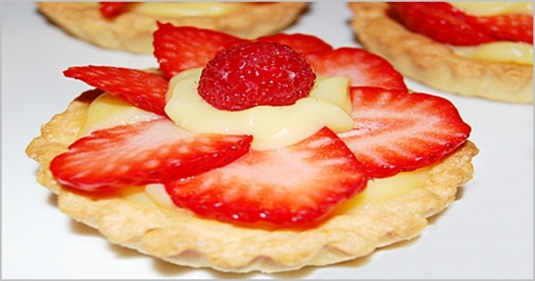 Italian Food Recipe - Strawberries Pastry